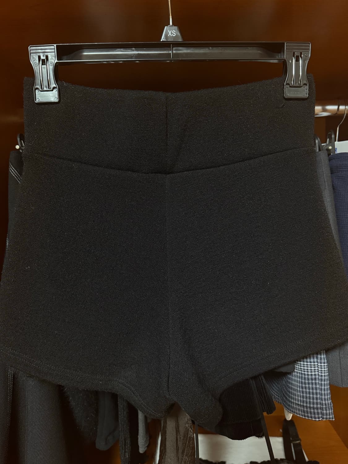 폴리수엠 스터드 돌핀 쇼츠 블랙 1사이즈 상품이미지5