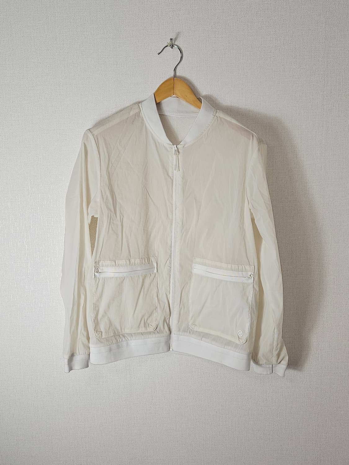 빈폴 스포츠 경량 우븐 화이트 바람막이 봄버자켓 남성 95 (거의새상품) 상품이미지1