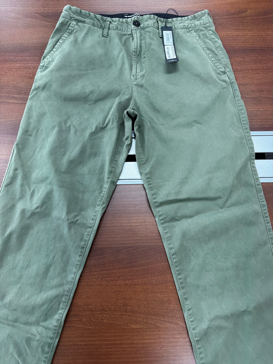 스톤아일랜드 스트레치 브로큰 트윌 코튼 올드 이펙트 팬츠 올리브 상품이미지1