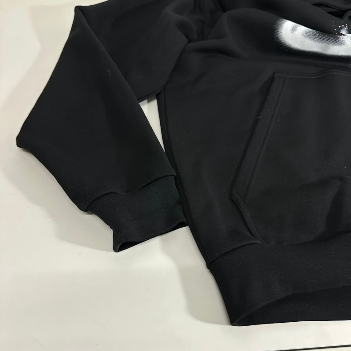 L 비비안웨스트우드 블랙 스프레이 후드티 상품이미지3