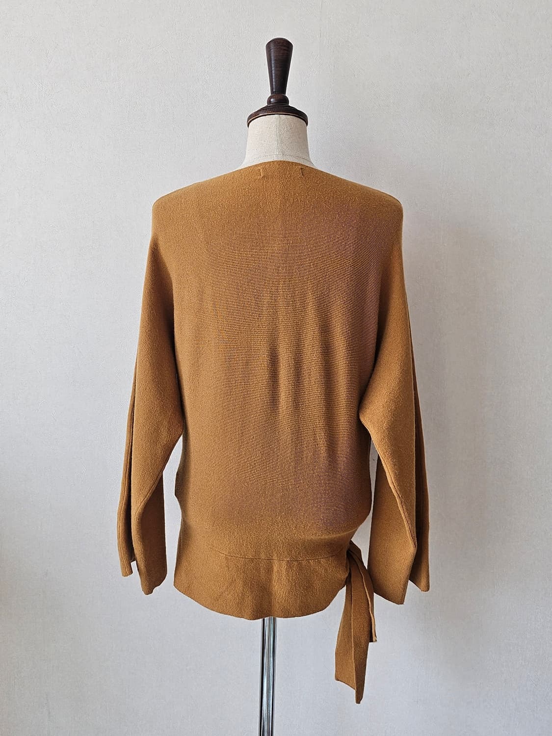 프리미엄 빈티지, 잔잔한 고급 무드 카멜 리본 니트 (LYNN) 상품이미지6