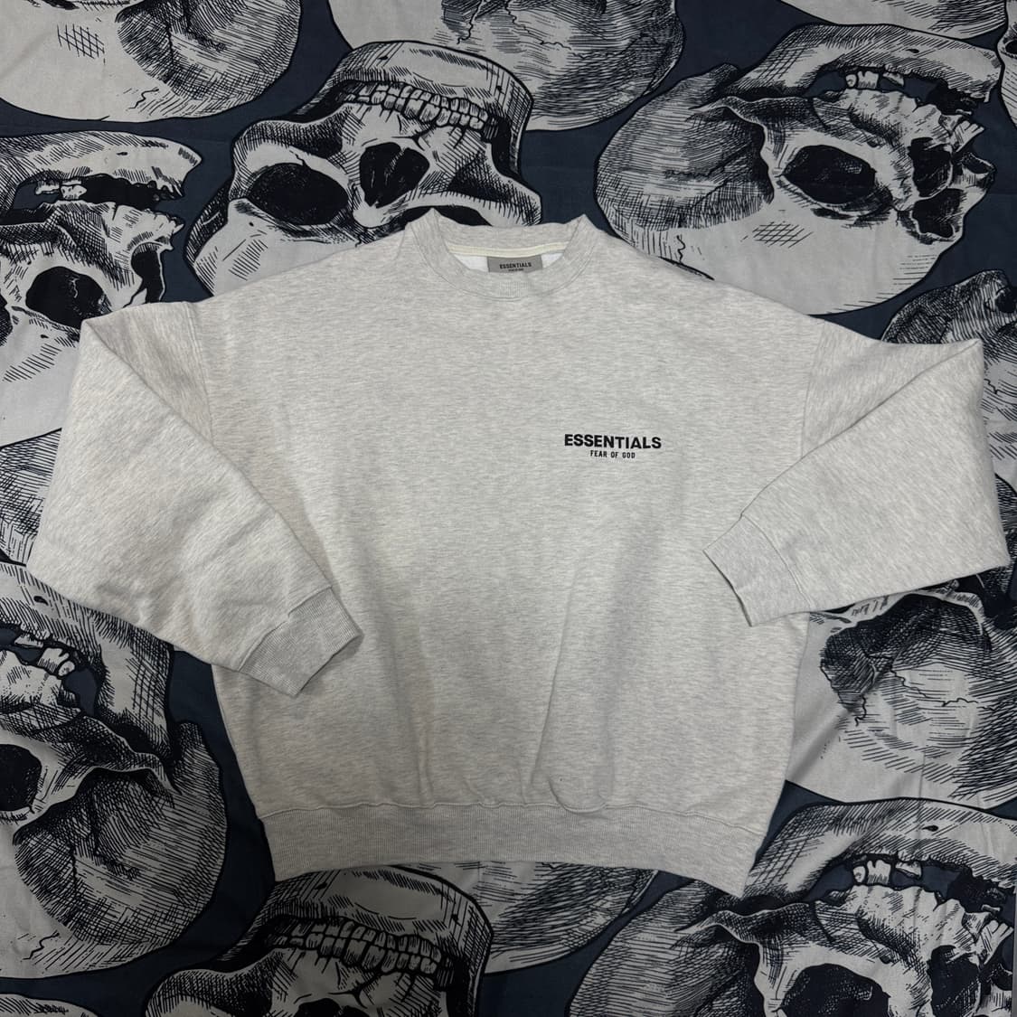 에센셜 피어오브갓 기모맨투맨 L사이즈 상품이미지1