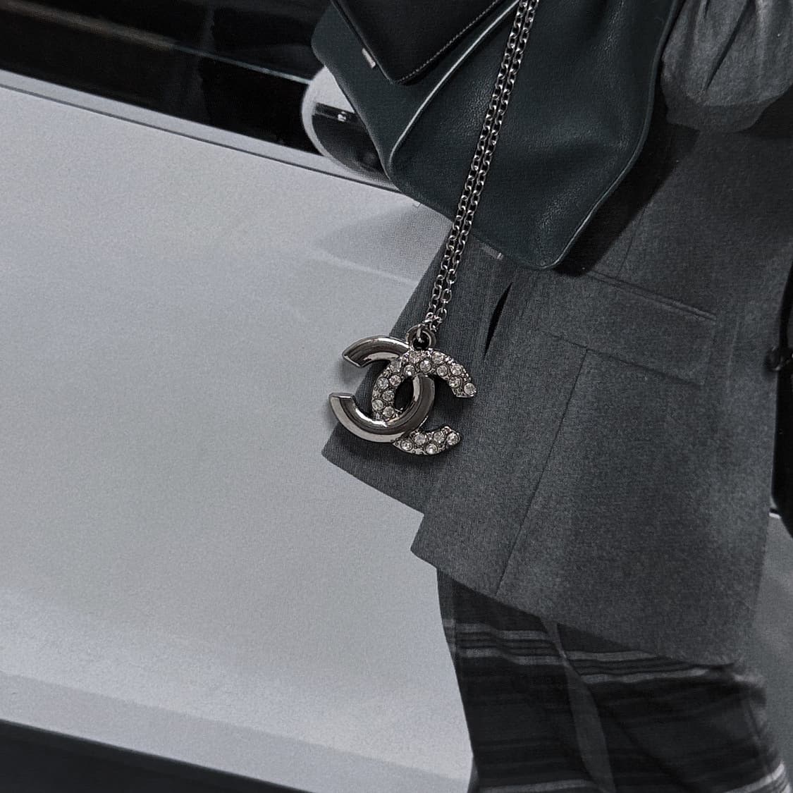 샤넬 CC로고 디바이드 라인스톤 목걸이 상품이미지4