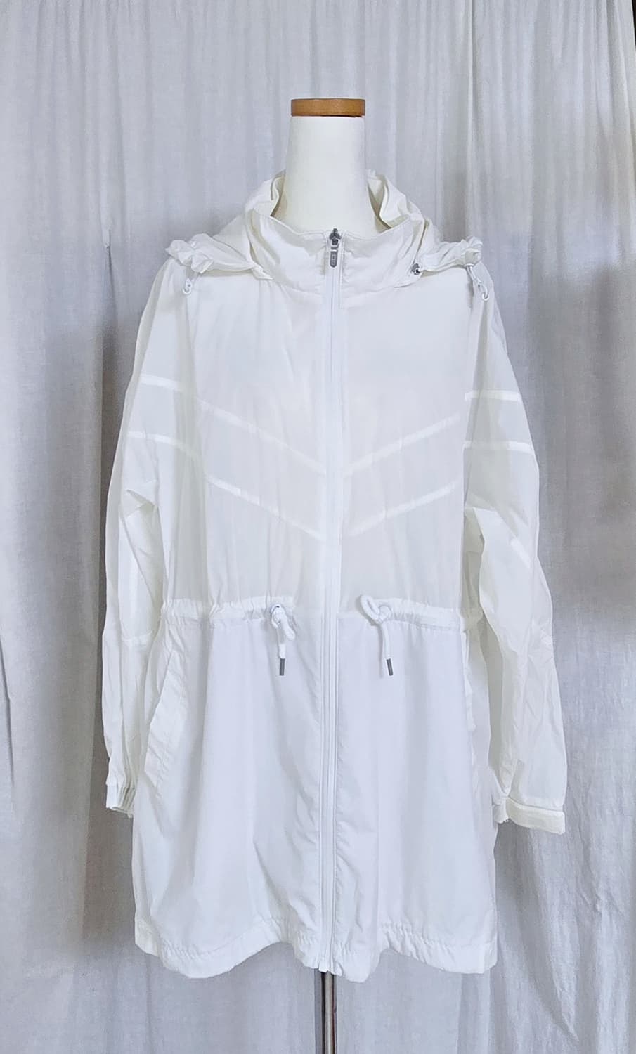 안다르 클리어 페더 미들 윈드자켓 화이트 4사이즈(M~L) / 바람막이 상품이미지4