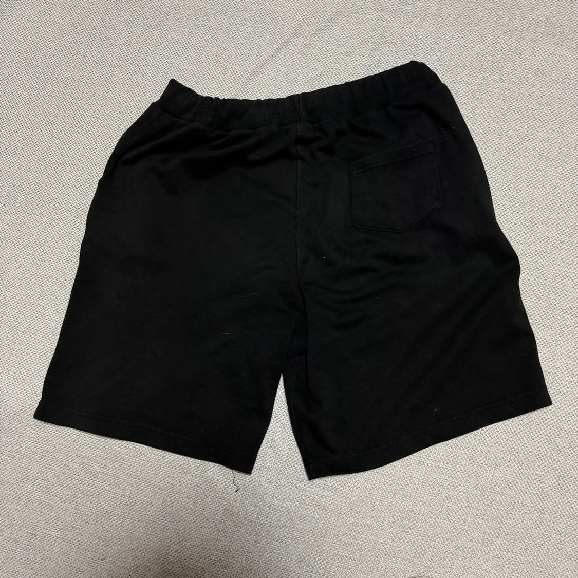 몽클레어 페인팅 반바지 상품이미지4