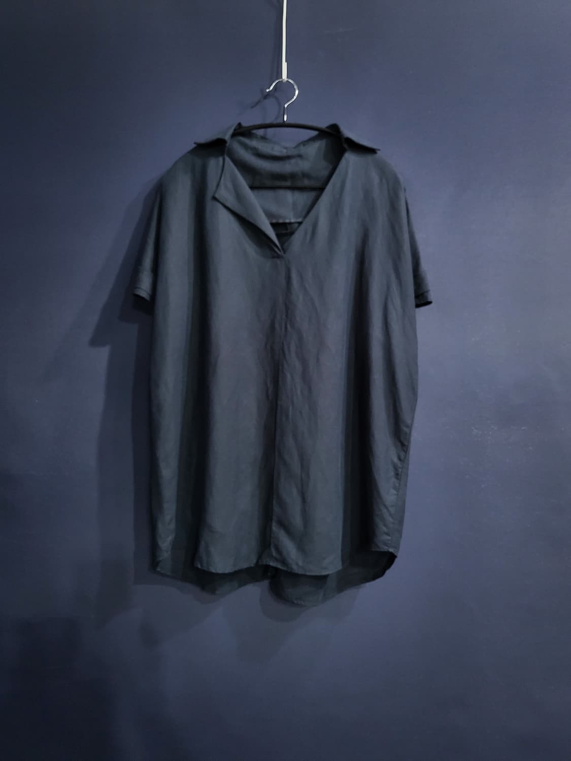 오버핏 린넨 브이넥 셔츠 블라우스 상품이미지1