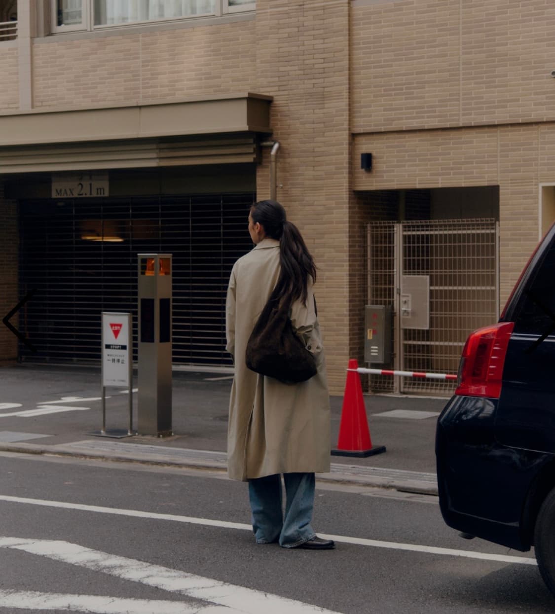 마지언타이틀 스웨이드 토트백 브라운 상품이미지4