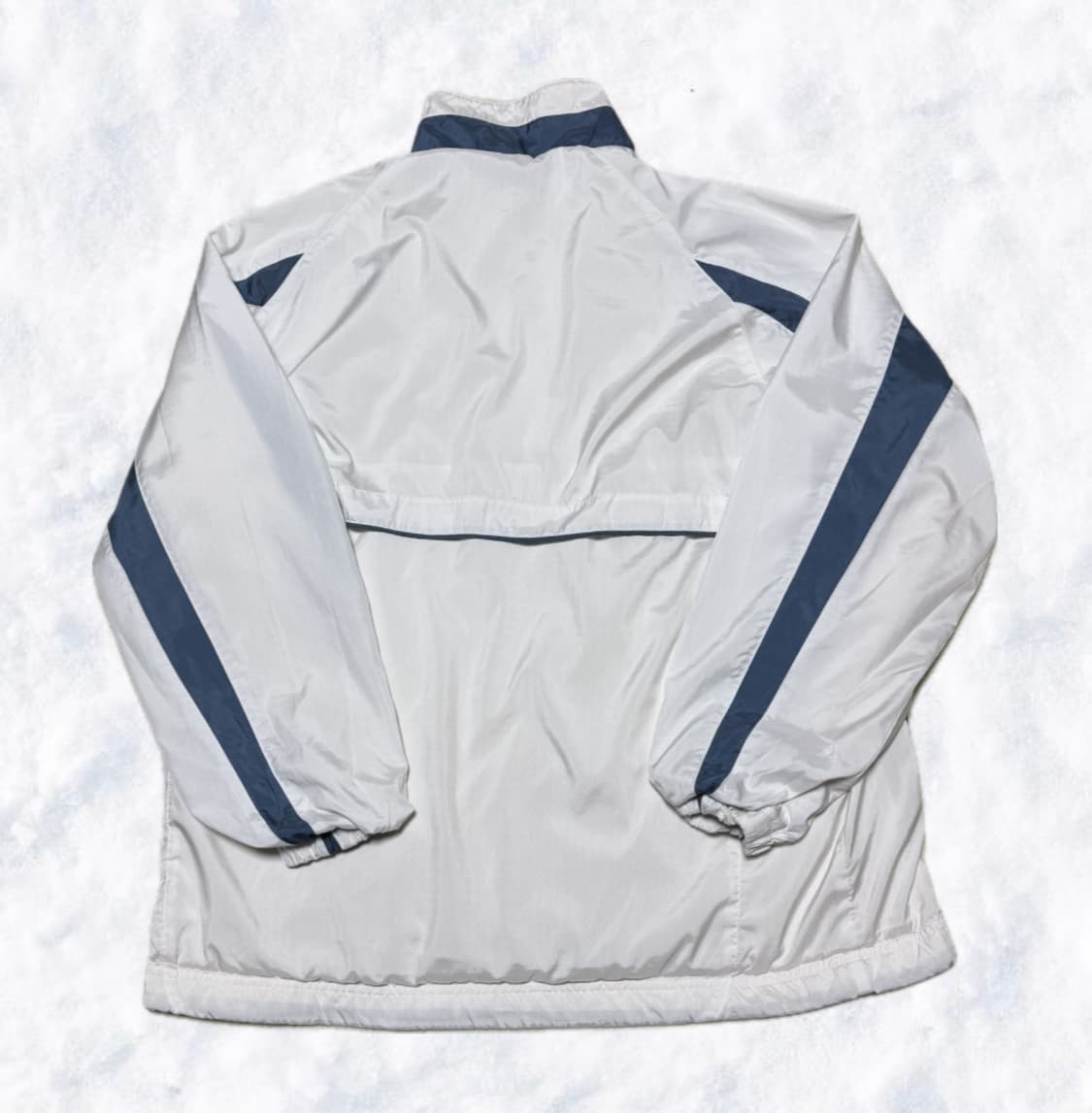 나이키 일본 시나모롤 화이트 바람막이 상품이미지2