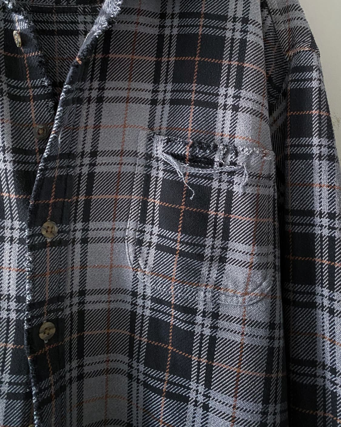 90s 빈티지 디스트로이드 체크 플란넬 셔츠 상품이미지5