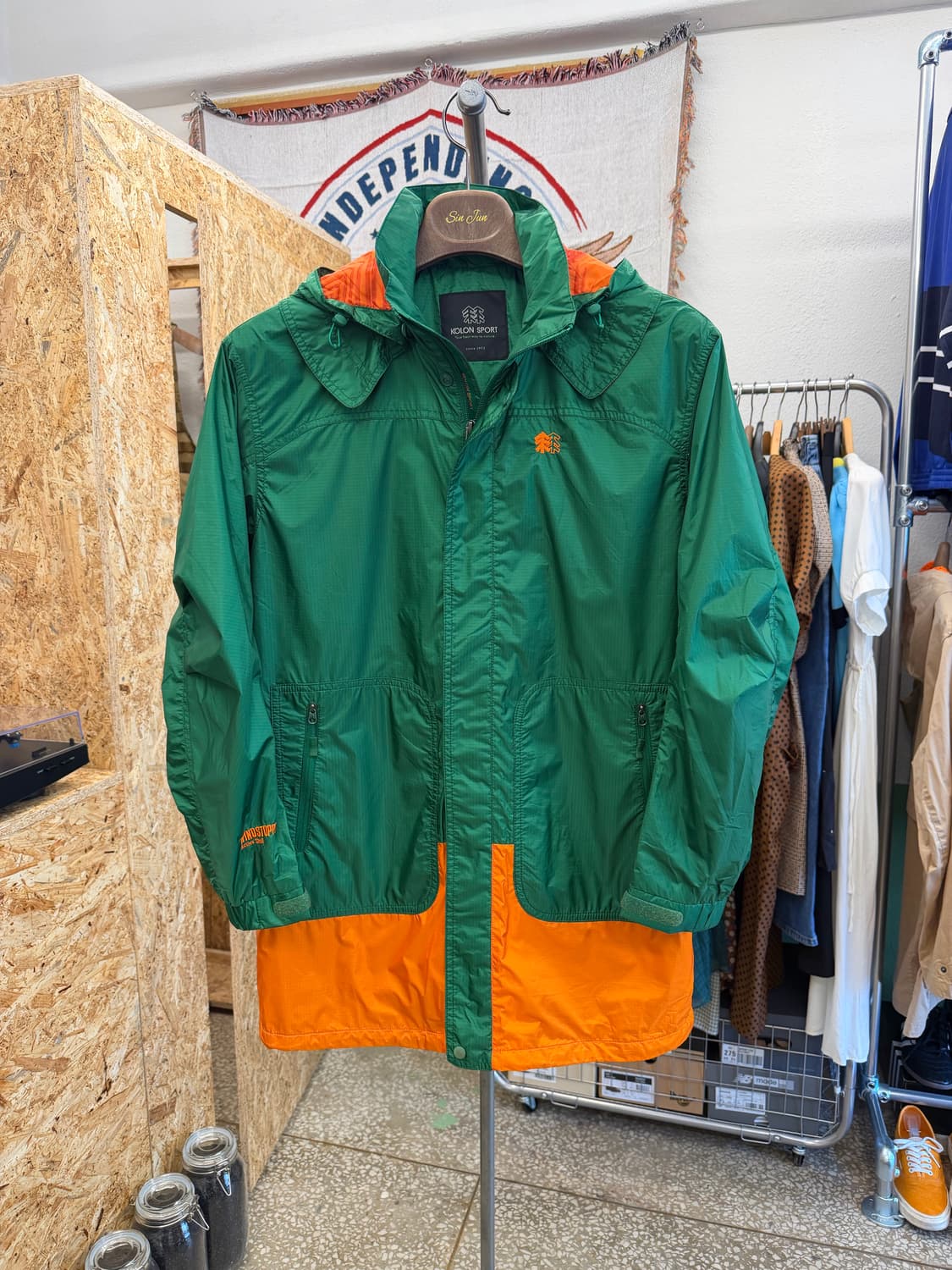 코오롱스포츠 윈드스토퍼 바람막이 자켓. 상품이미지1