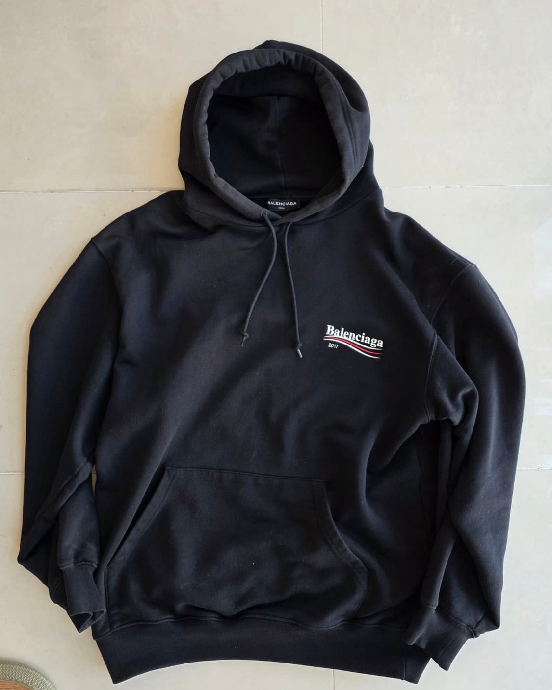 발렌시아가 웨이브로고 후드 블랙 xs사이즈 판매합니다.(정품) 상품이미지1