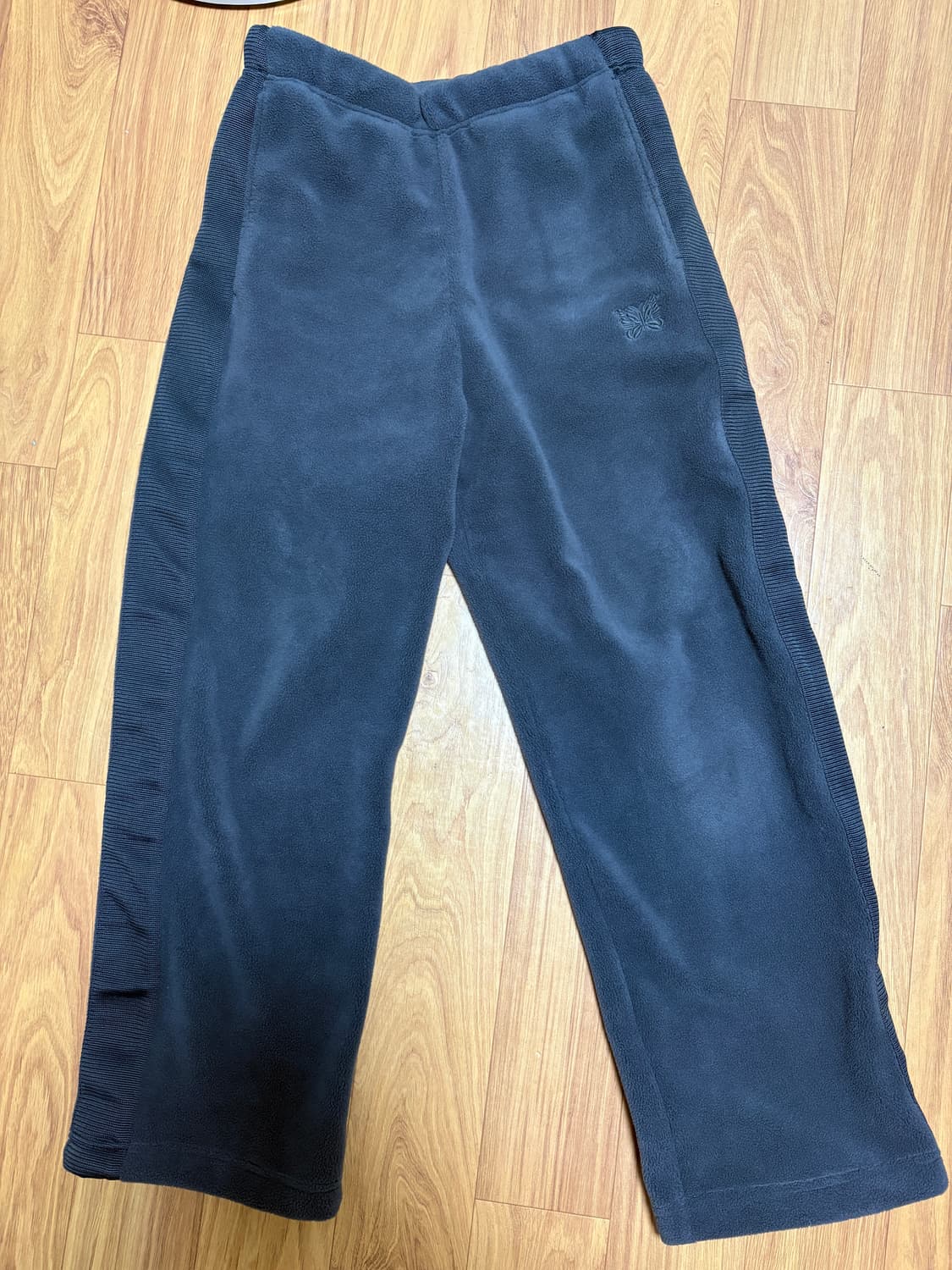 유니클로 니들스 와이드 팬츠 다크그레이 S사이즈 팝니다 상품이미지2