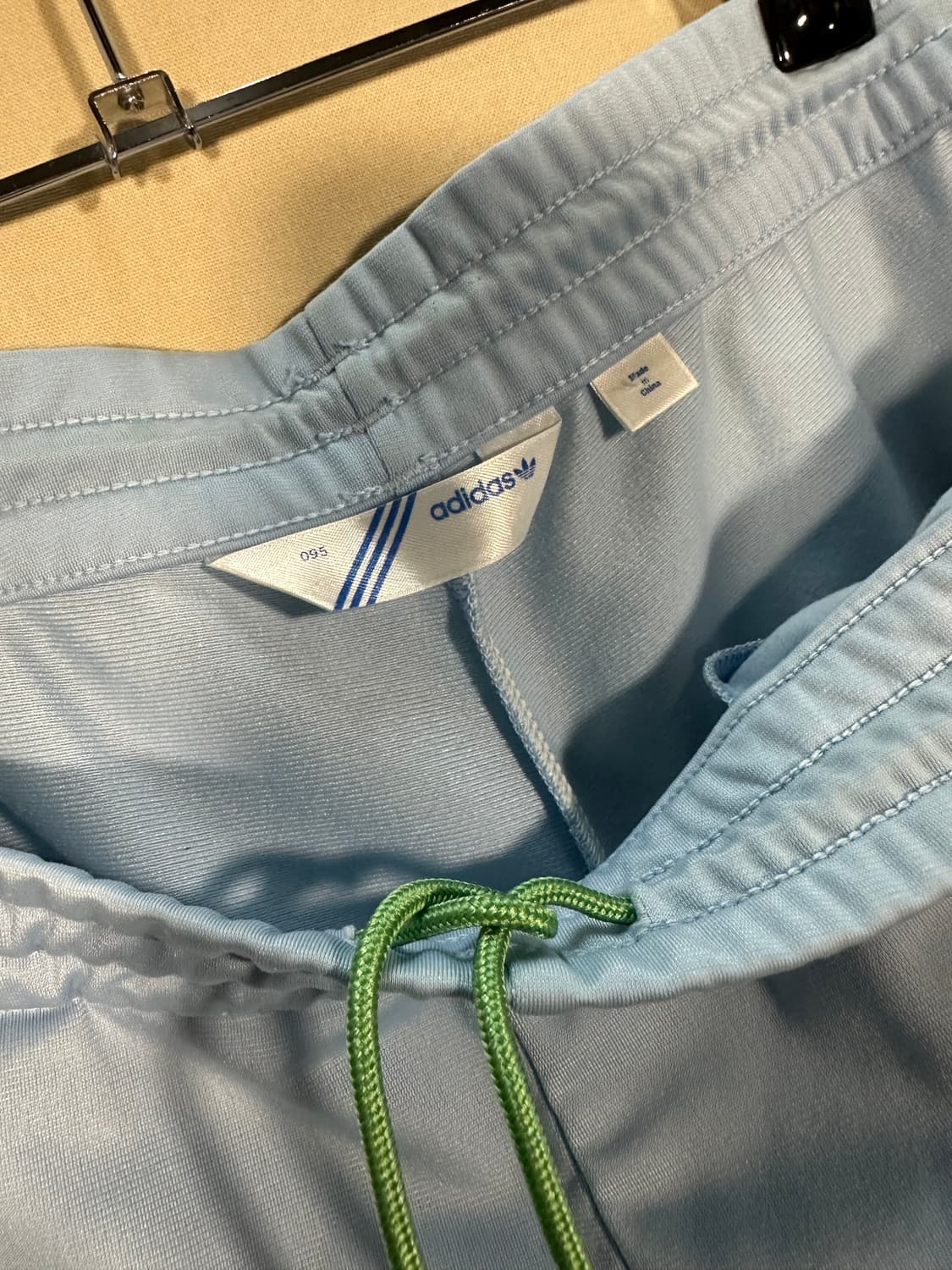 아디다스 유로파 레트로 트랙팬츠 대장 처분  상품이미지4