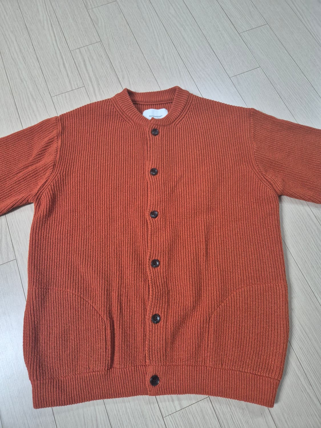 아웃스탠딩 램스울 라운드넥 가디건 상품이미지3