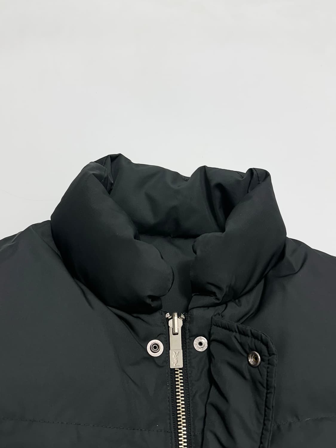 입생로랑 리버서블 구스다운 패딩 조끼 상품이미지7