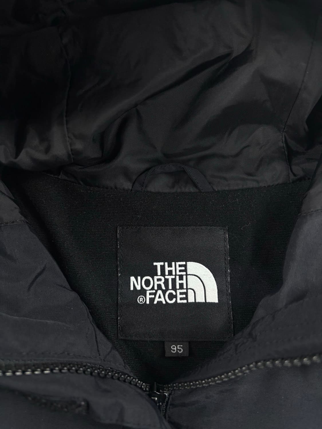 The North Face Black Jacket    상품이미지3