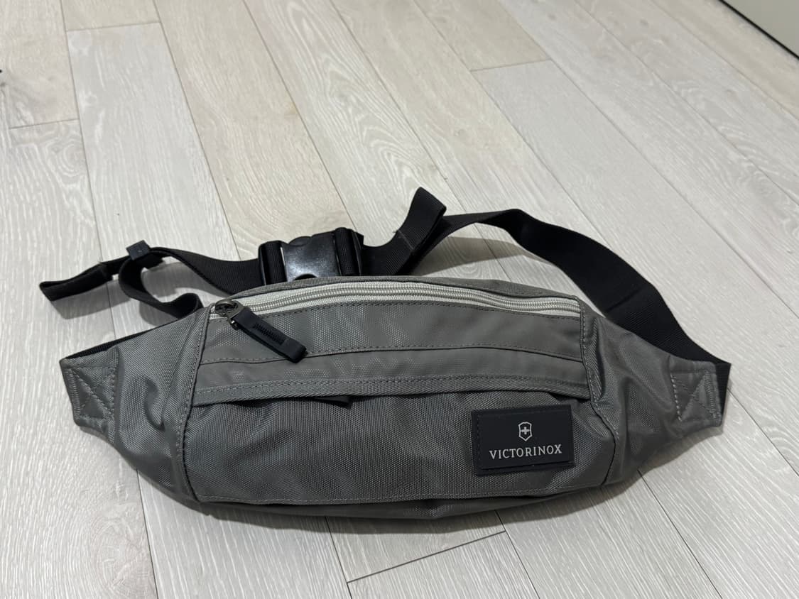 빅토리녹스 알트몬트 3.0 오비탈 힙색 슬링백  상품이미지1