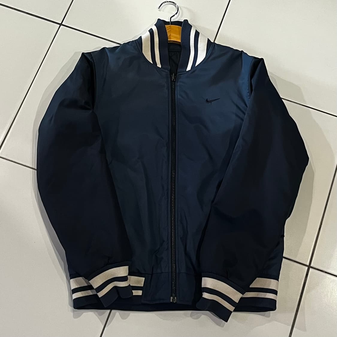 나이키 다크네이비 양면 누빔 바시티 퀼팅자켓  상품이미지1