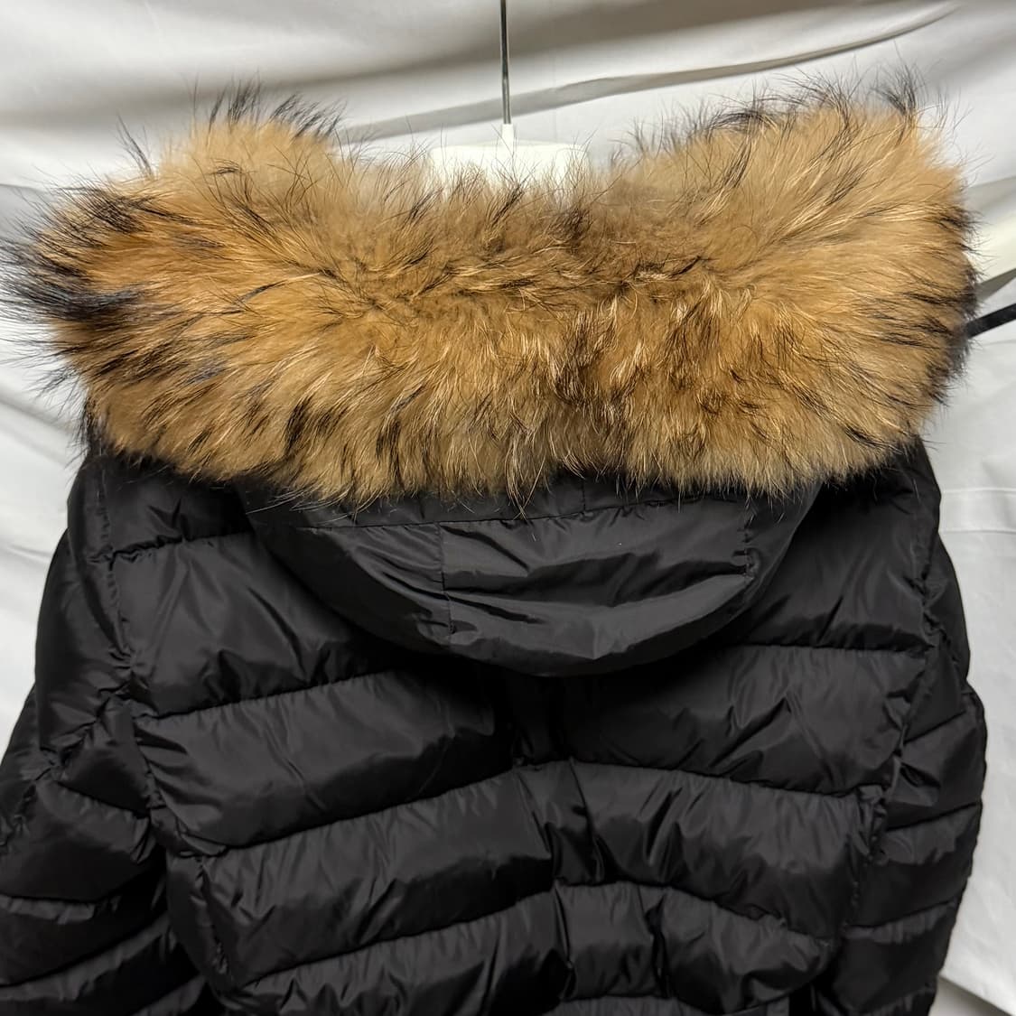 [S+급/2] 몽클레어 클로에 여성패딩 블랙 라쿤퍼 풀구성 끌로에 상품이미지5