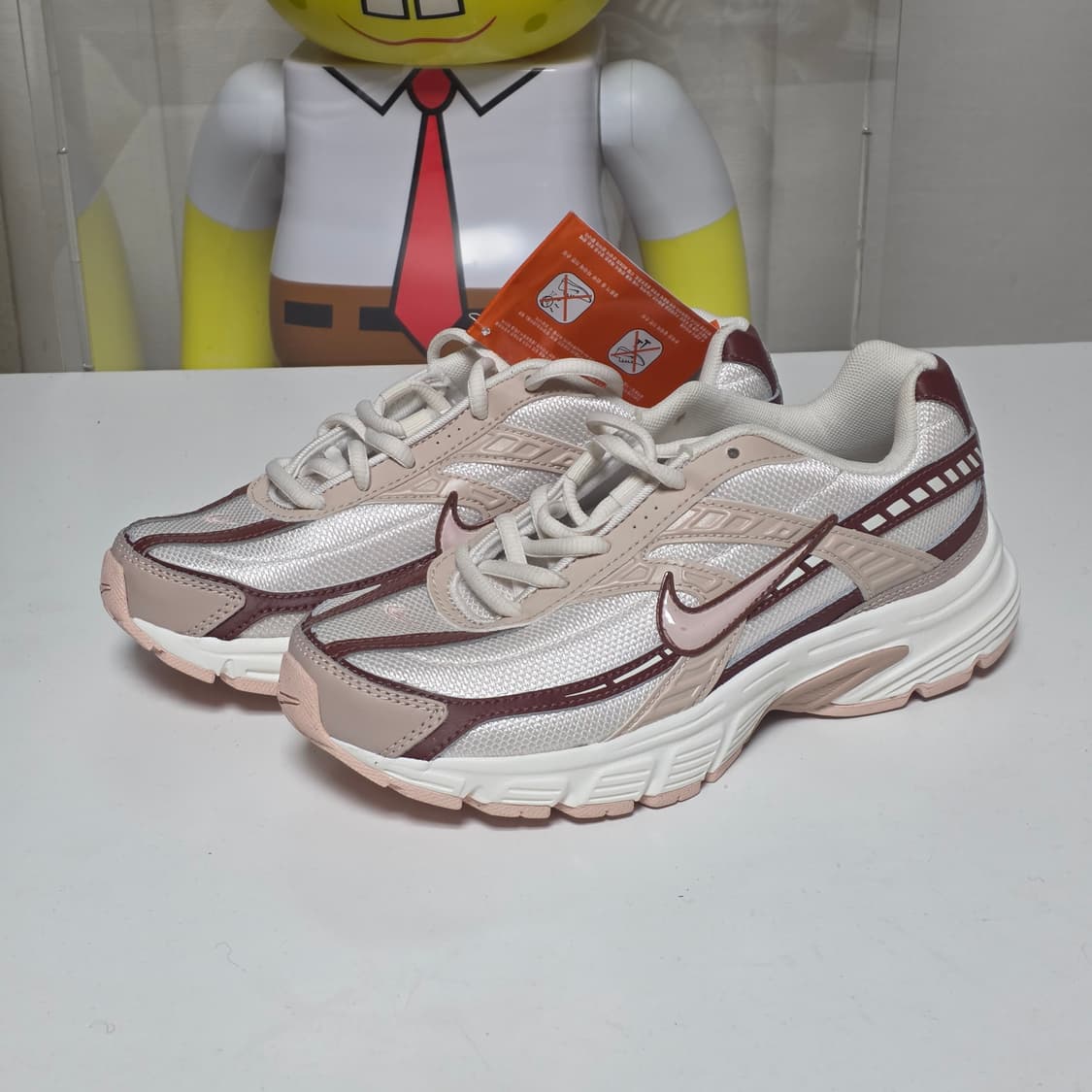 나이키 이니시에이터 팬텀 파슬 스톤 235
 상품이미지2