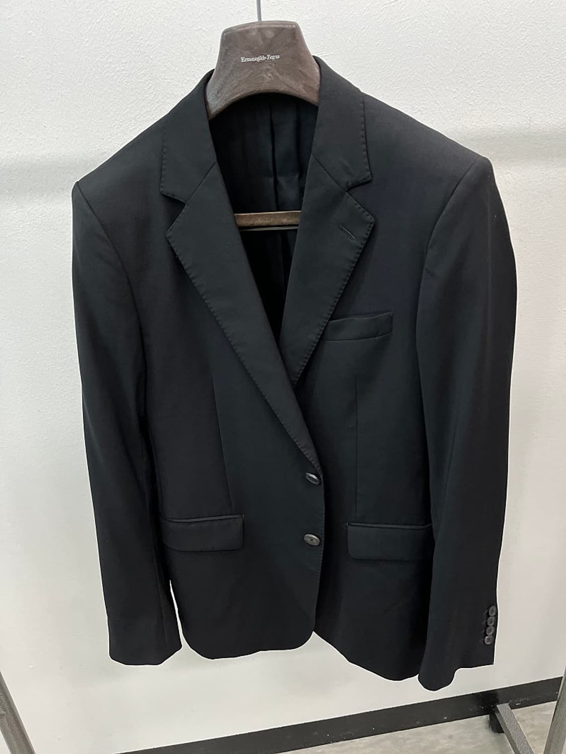 105) 구찌  
블랙 트윌 자켓 춘추 자켓 상품이미지1