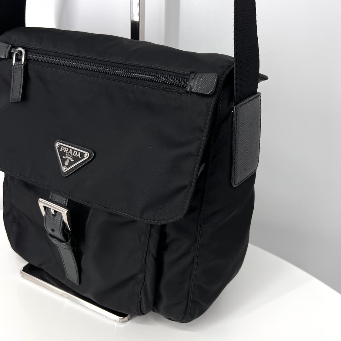 [감정완료] 프라다 나일론 삼각로고 메신저백 크로스백 블랙 상품이미지8