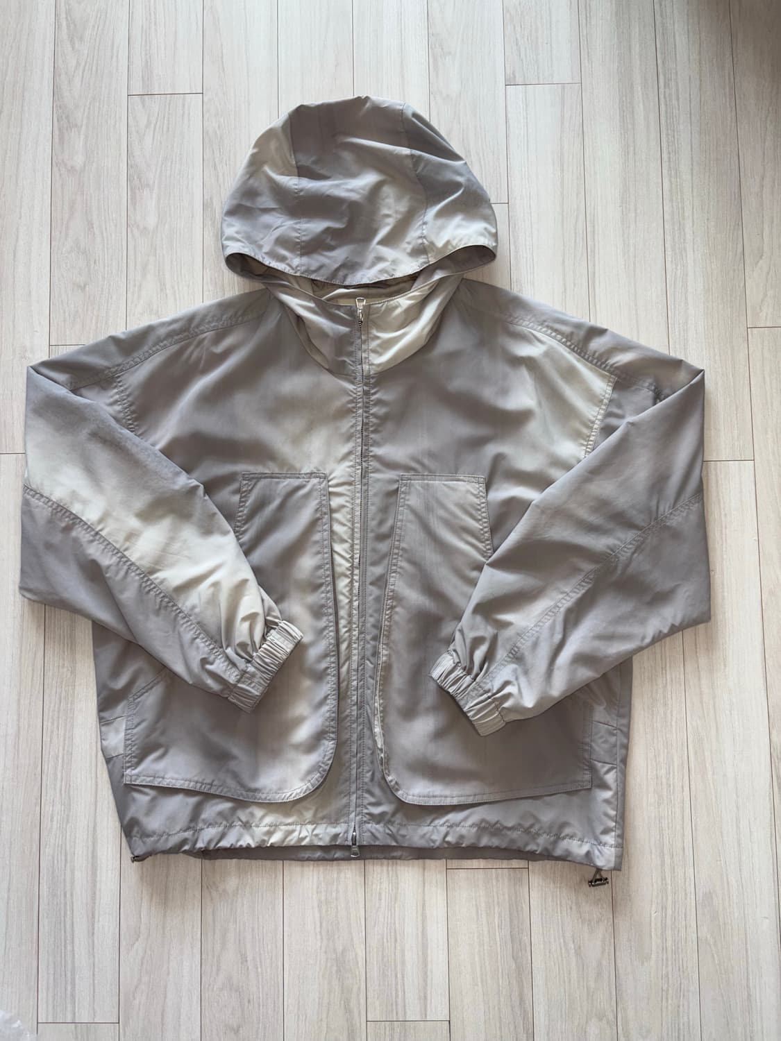 인사일런스 그라데이션 윈드브레이커 L사이즈 상품이미지2