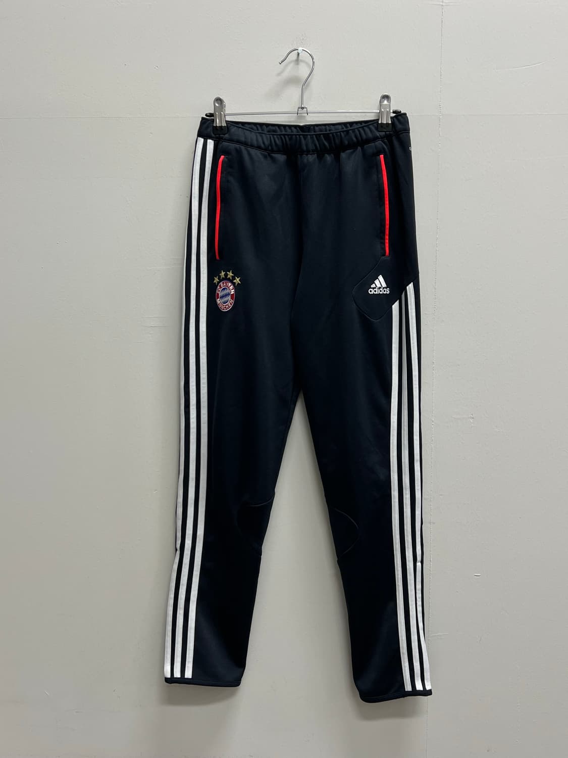 아디다스 키즈 바이에른 뮌헨 삼선 트랙 팬츠 블랙 상품이미지2