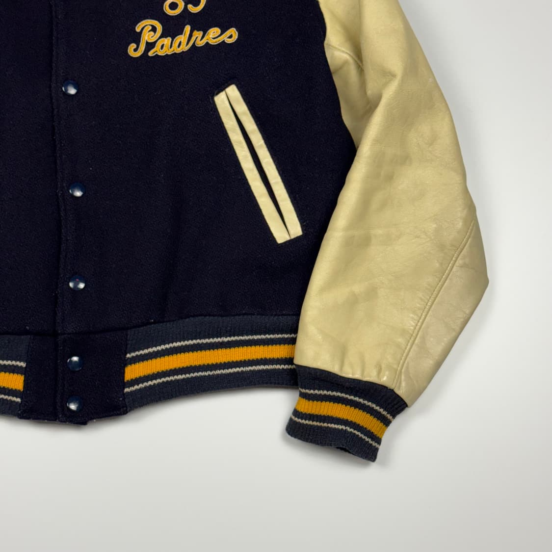 (105) 60s 골든베어 래더암 바시티 자켓 상품이미지5