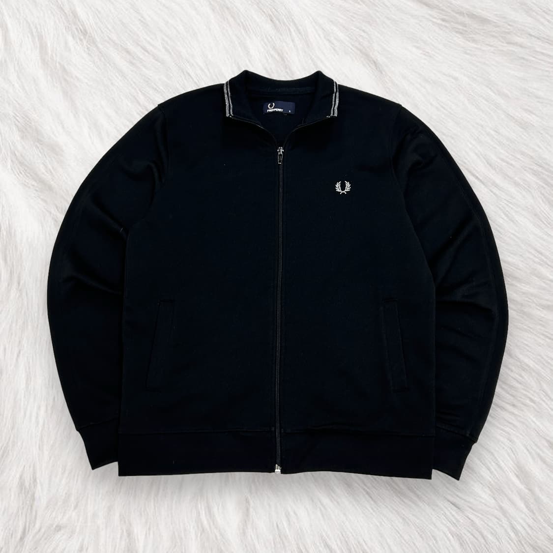 프레드페리 자수로고 블랙 져지 상품이미지4