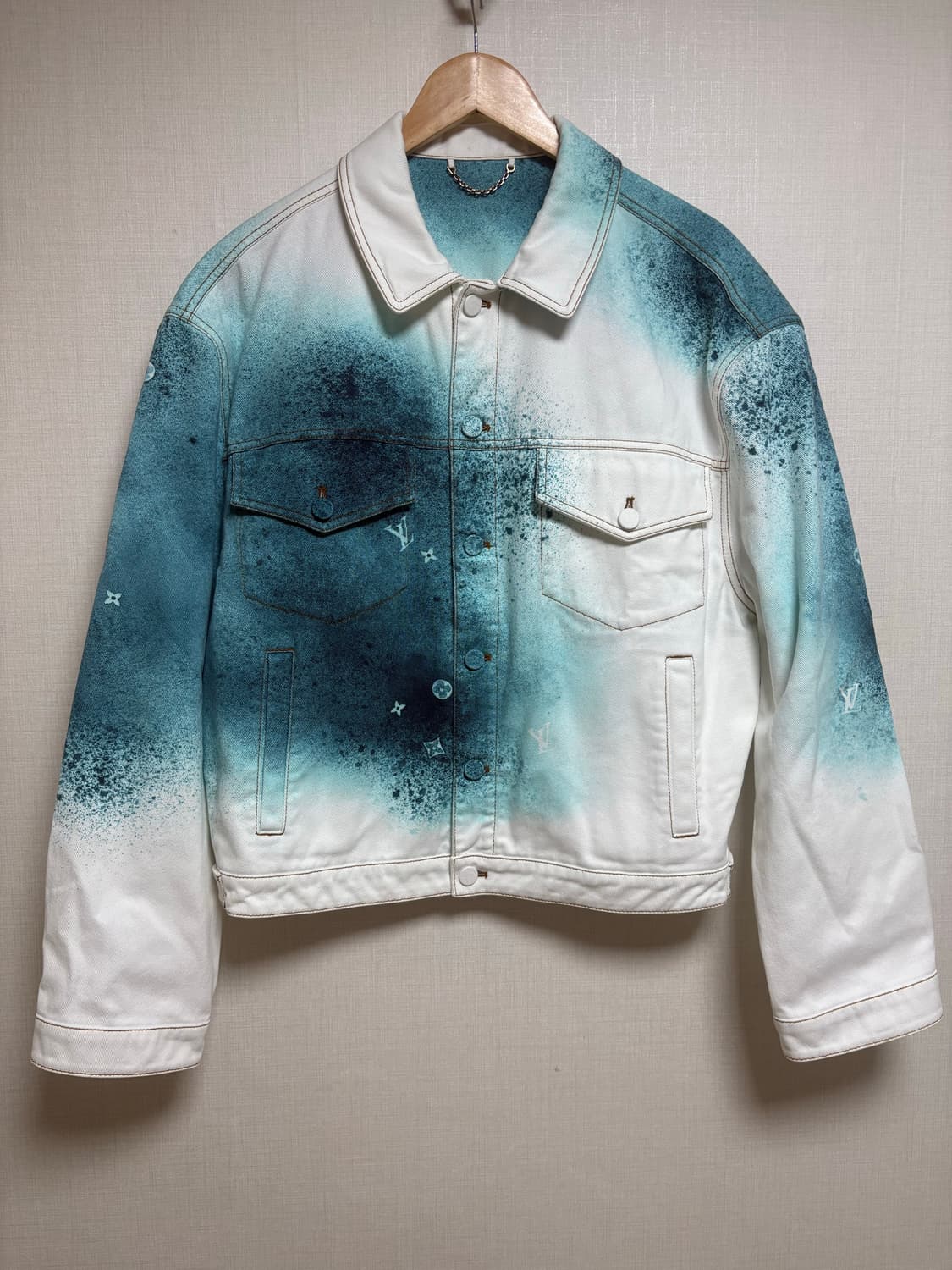 [50/백화점판/새상품급] 루이비통 스프레드 스프레이 데님 자켓 상품이미지1