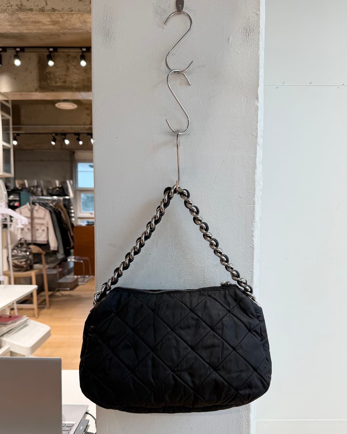 프라다 블랙 나일론 퀼팅 체인 숄더백  상품이미지5