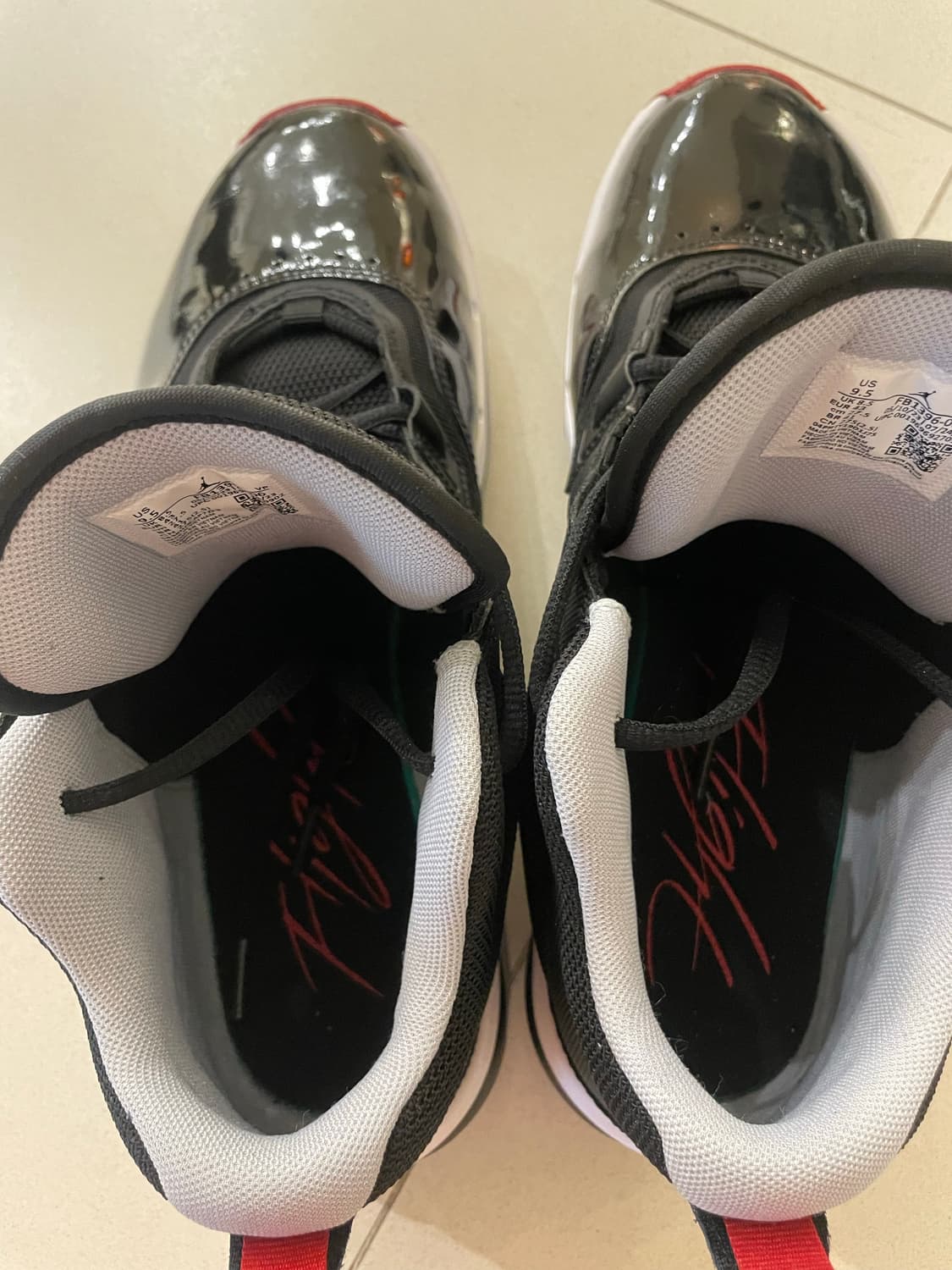 조던 11 CMFT 로우 브레드 2023 상품이미지5