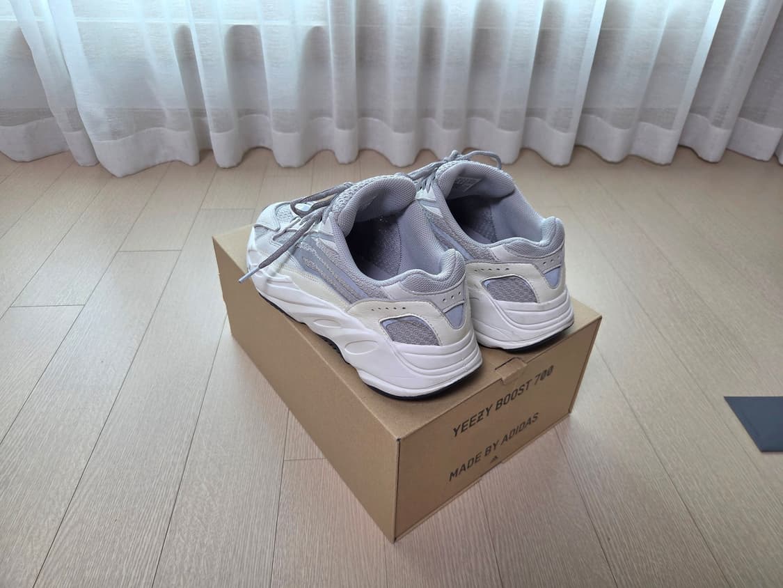[아코탭] 아디다스 이지부스트 700 V2 스태틱 275 size 상품이미지6