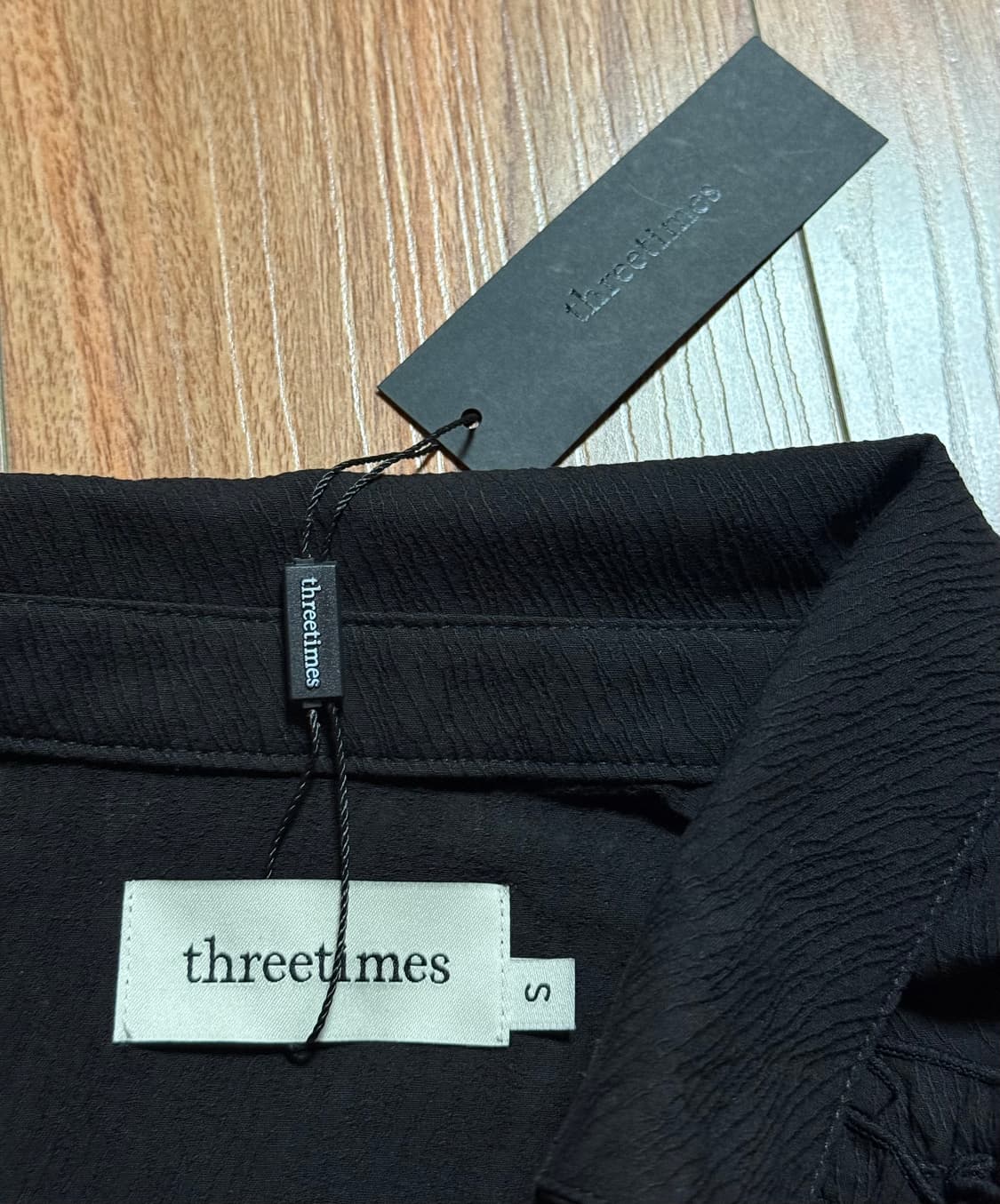 [새상품] 쓰리타임즈 빈티지 프릴 셔츠 블랙 상품이미지5