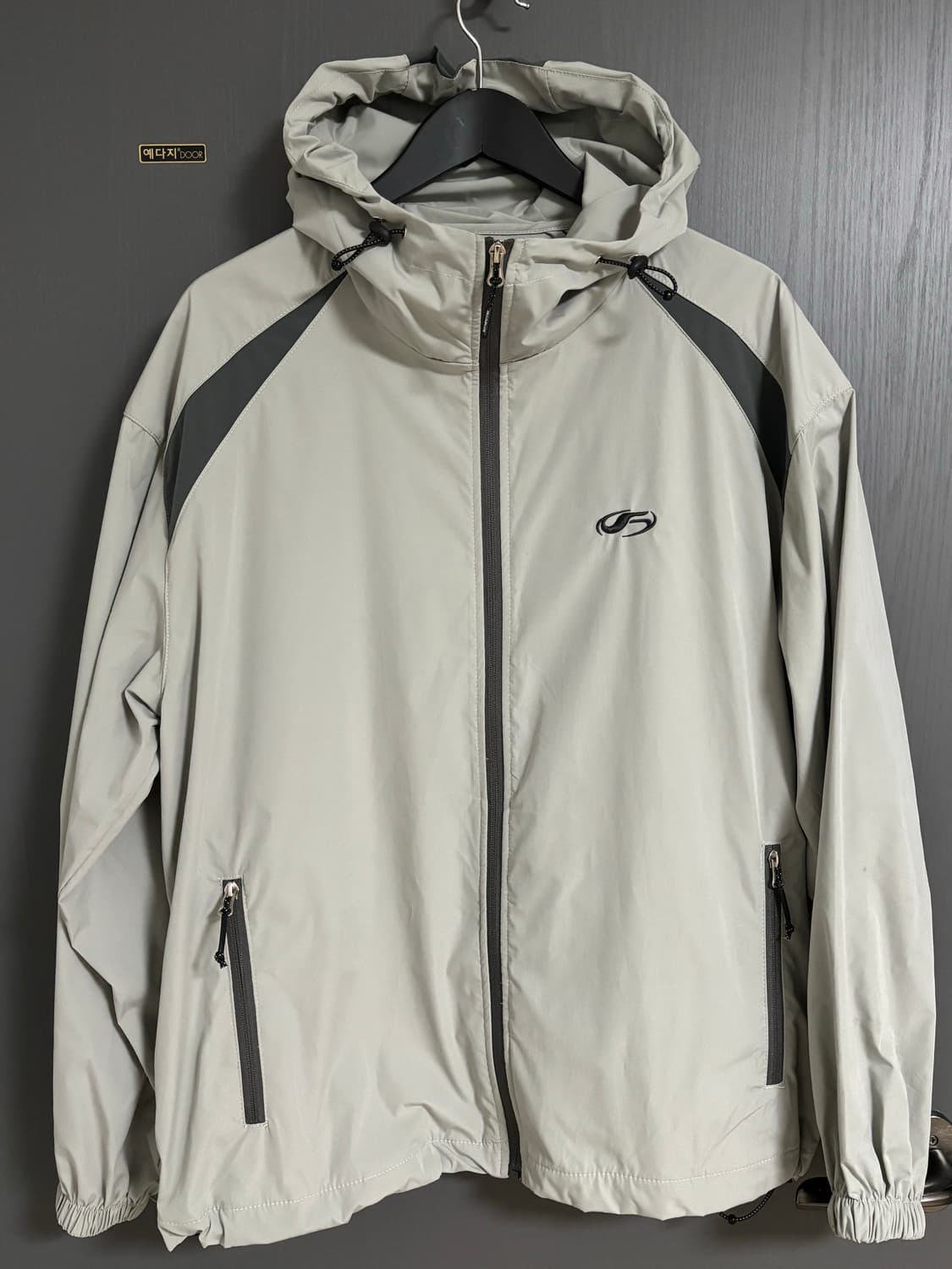 필루미네이트 타슬란 윈드 테이커 자켓 라이트 그레이 상품이미지2