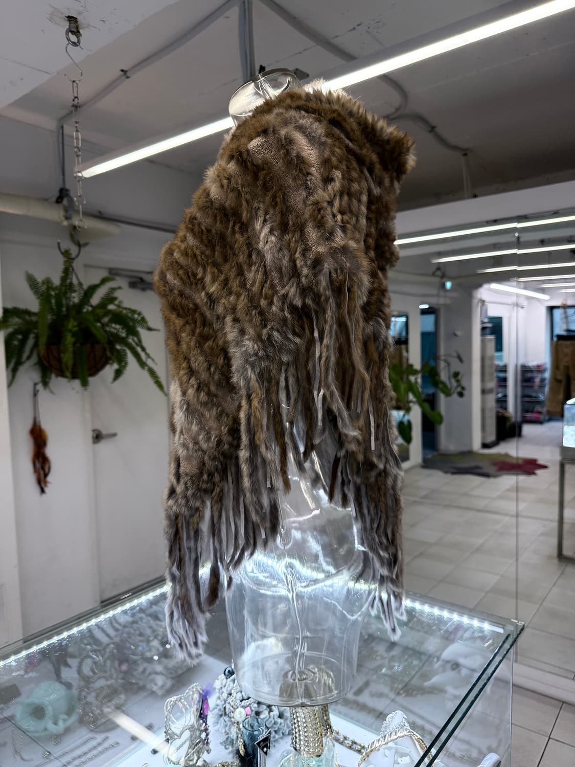 real fur hooded cape 상품이미지2