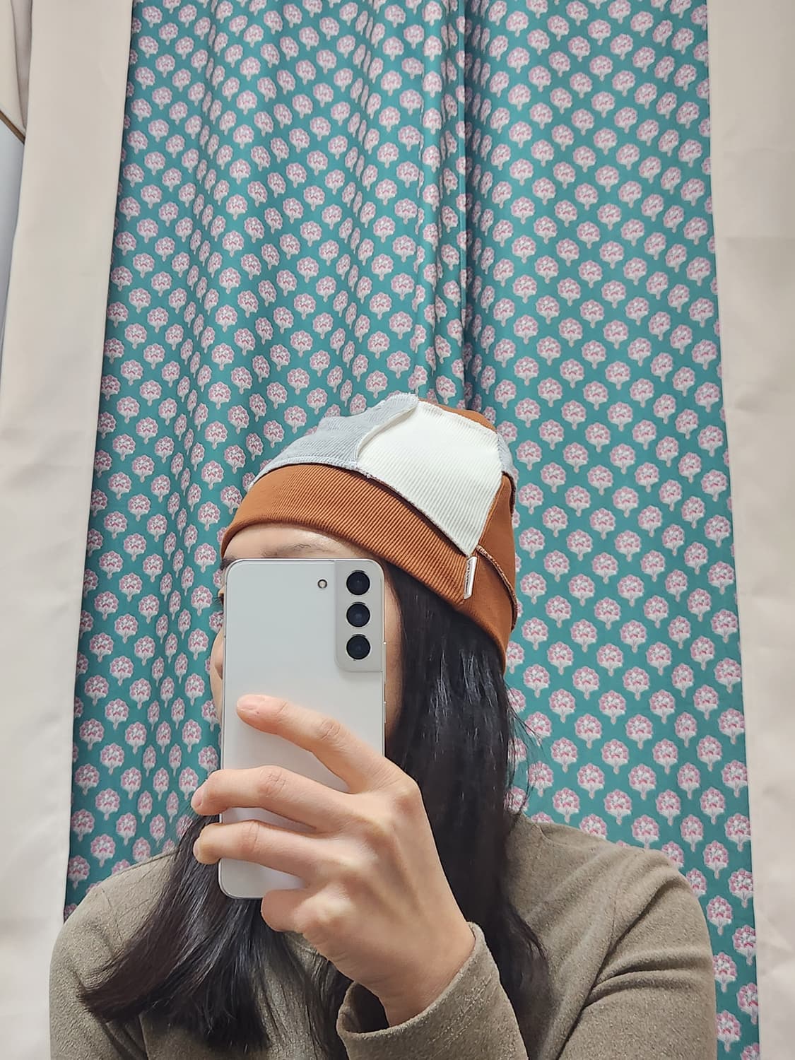 패치워크 오버로크 스티치 비니 - brown mix 상품이미지3