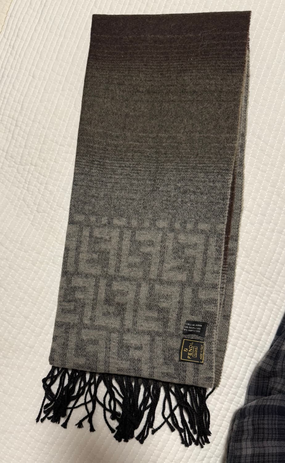 펜디(FENDI) 머플러 판매합니다 상품이미지4