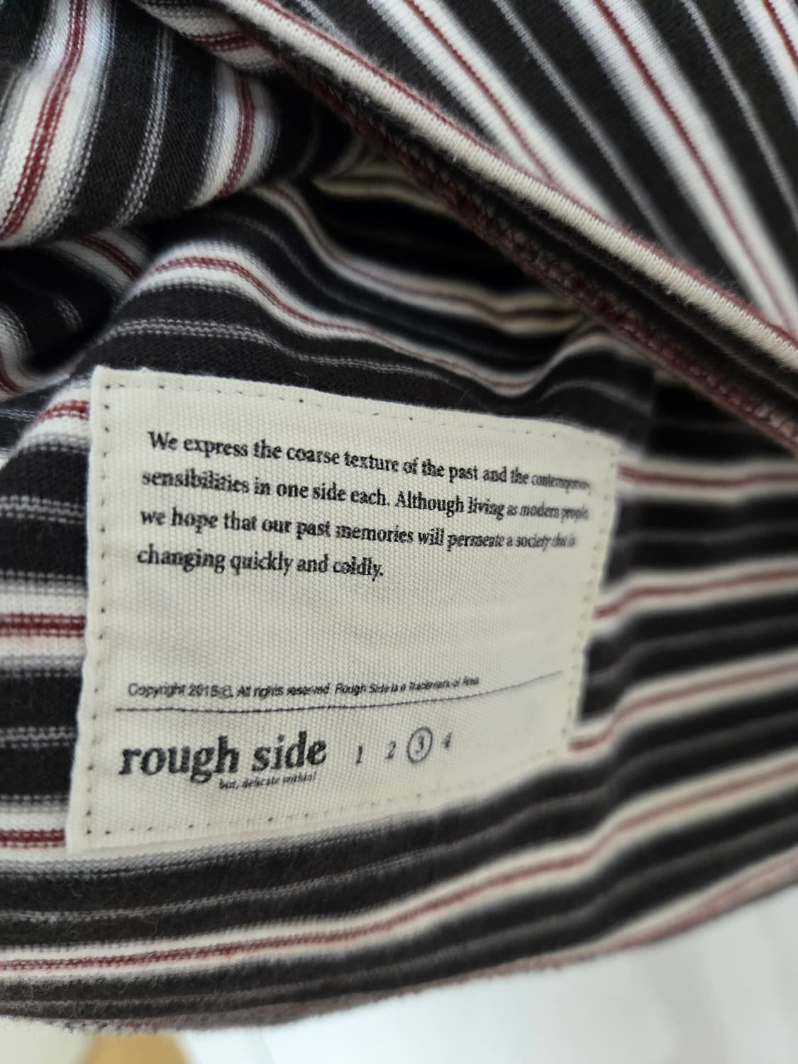 러프사이드 하바티 멀티 스트라이프 롱 슬리브 차콜 (havati) 상품이미지2