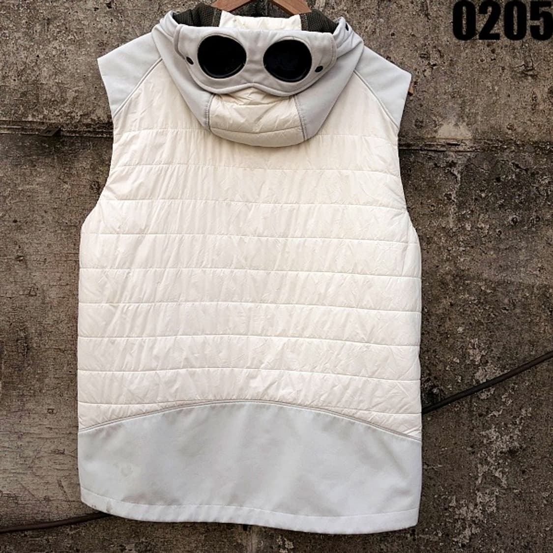 Cp컴퍼니 고글 후드 패딩 베스트 M 0205 상품이미지1