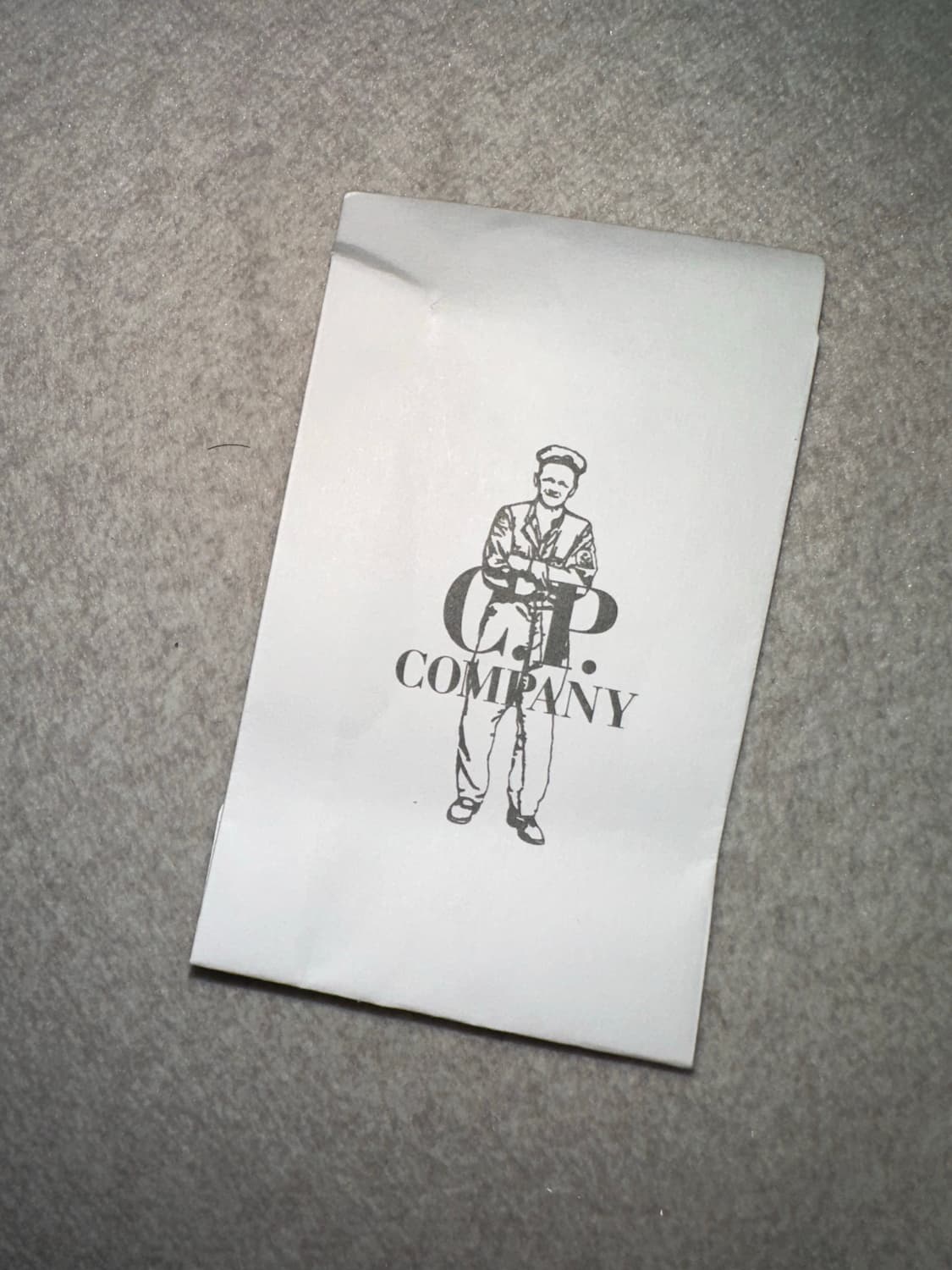 CP컴퍼니 DD쉘 고글 경량패딩 25FW 상품이미지8