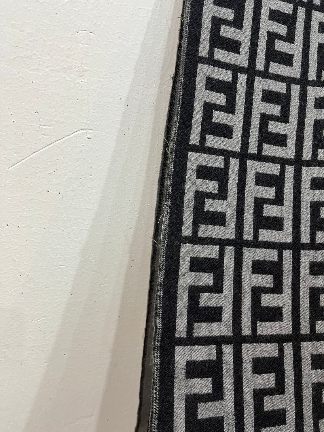 FENDI 펜디 주카 투톤 퓨어울 머플러 Made in ITALY 상품이미지5