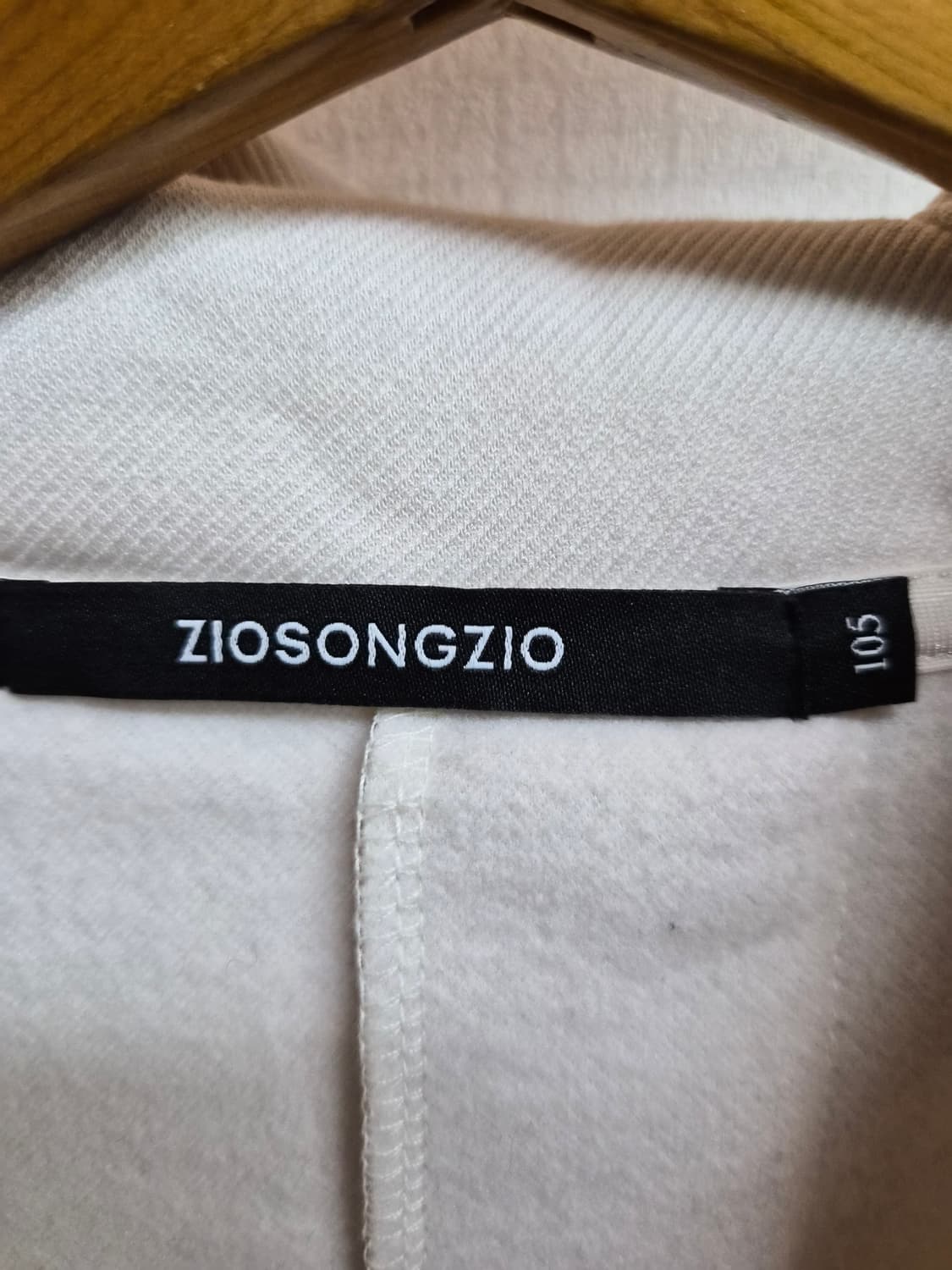 105) 지오송지오 레이어드 후드 티셔츠 크림컬러 팝니다 상품이미지6