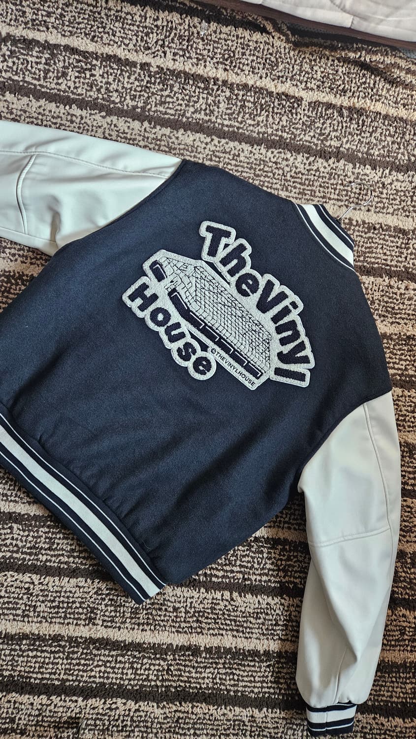 (THEVINYLHOUSE) YIN YANG VARSITY JACKET 상품이미지2