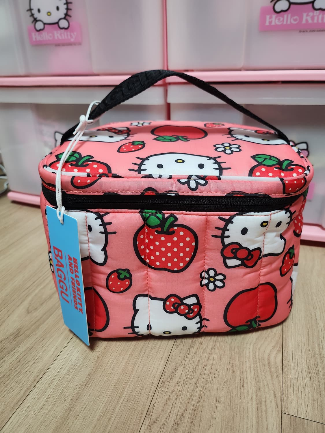 바쿠 Baggu 헬로키티 보냉백 런치백 쿨러백 상품이미지1