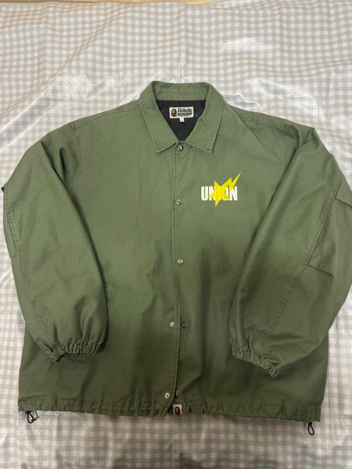 [XL] 베이프x유니온 코치자켓 카키 상품이미지1