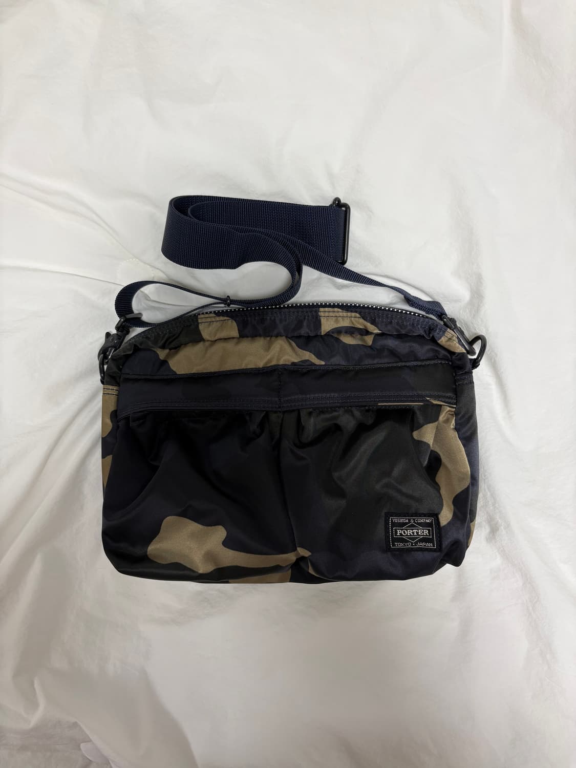 포터 카운터 쉐이드 카모 숄더백 상품이미지1
