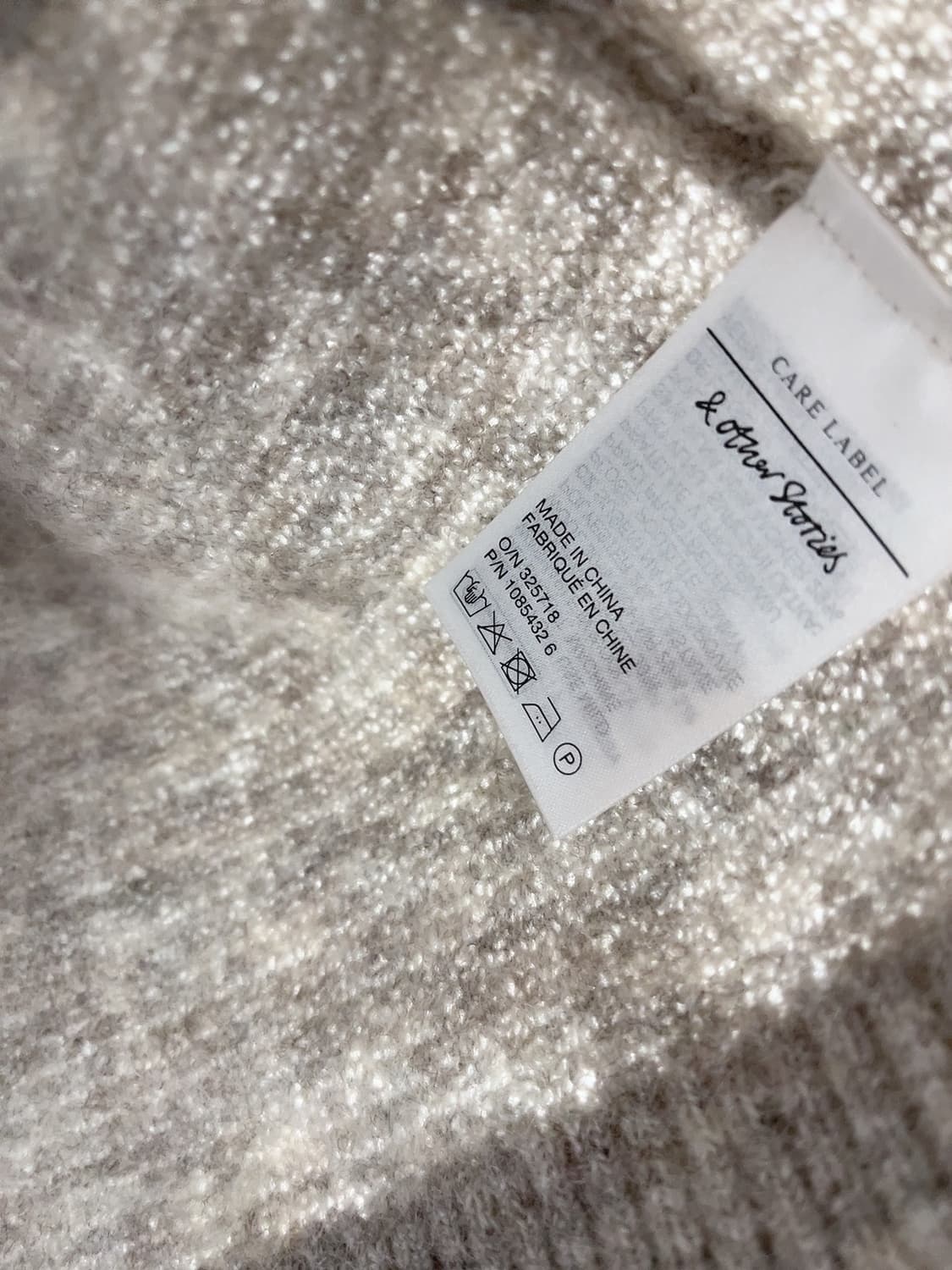 ​앤아더스토리즈 모헤어 울 블렌디드 니트  상품이미지5