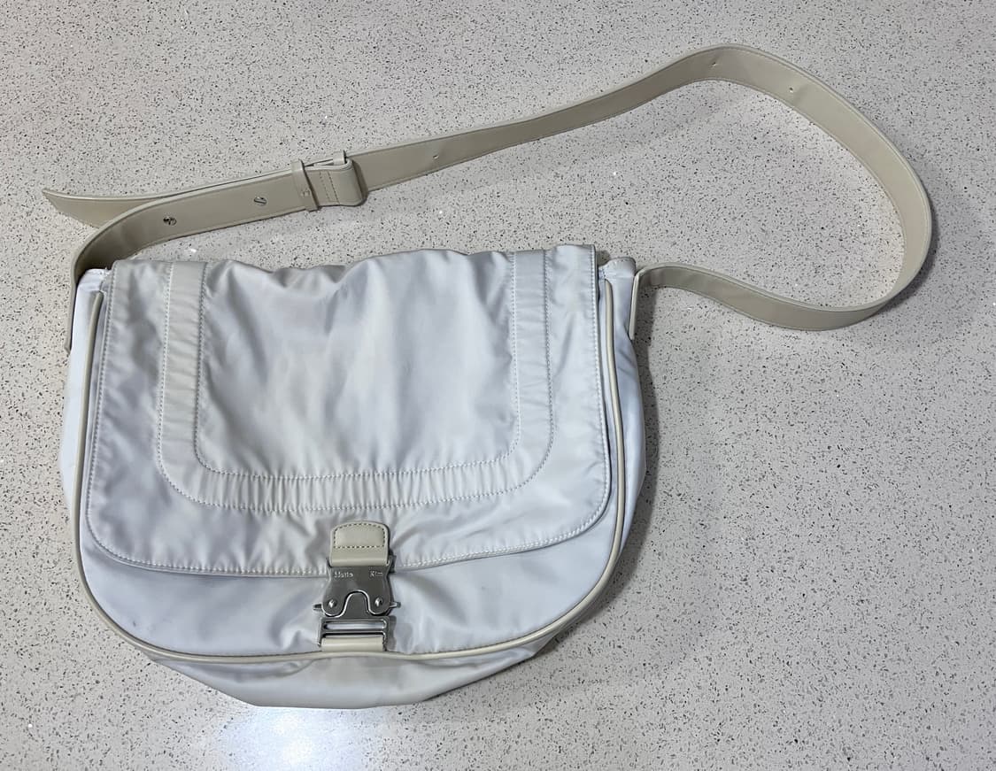 Matin Kim cross hobo bag  상품이미지1